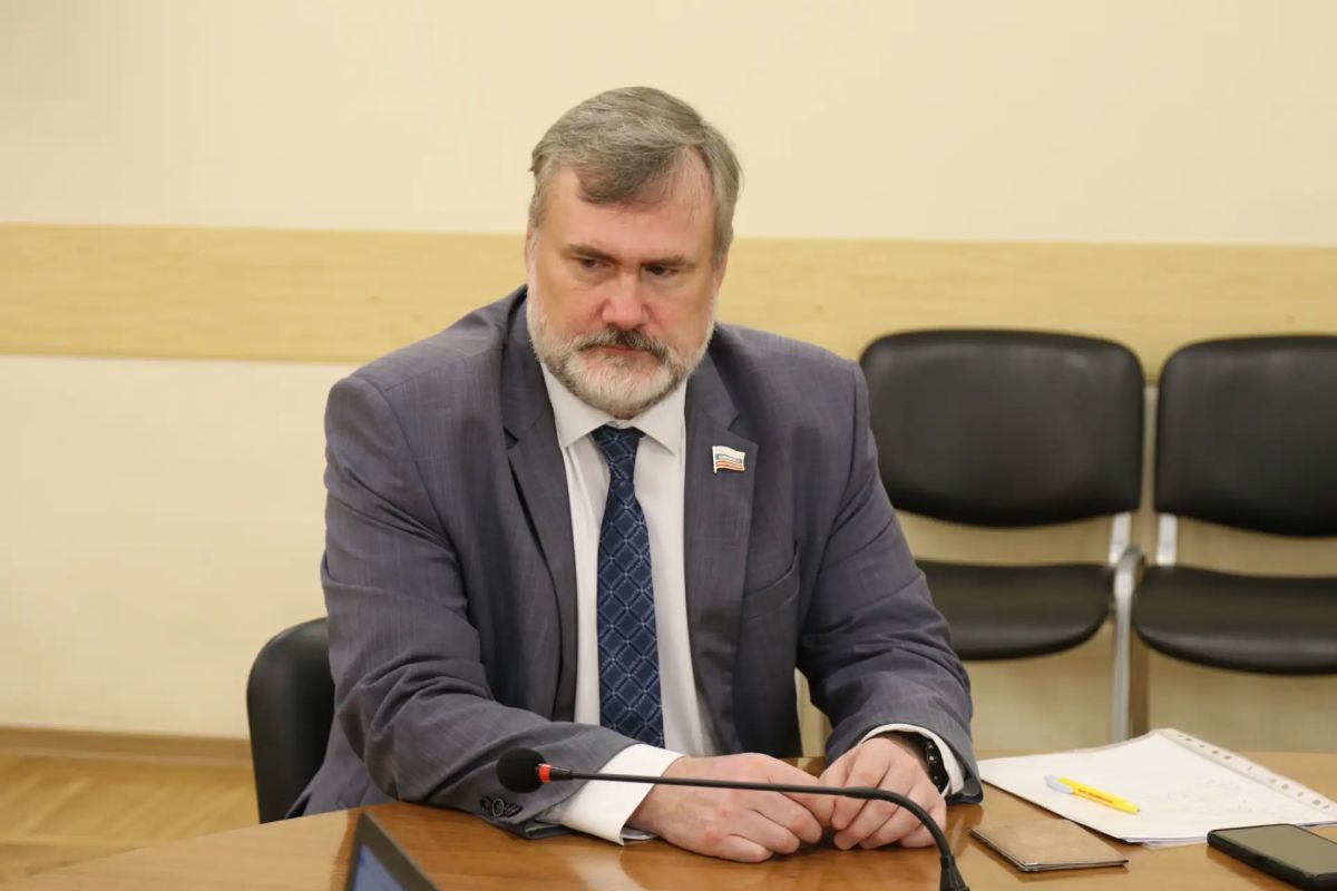 Павел Плотников представил в окружную избирательную комиссию одномандатного избирательного округа № 177 документы о выдвижении в Государственную Думу Павел Плотников представил в окружную избирательную комиссию одномандатного избирательного округа № 177 документы о выдвижении в Государственную Думу