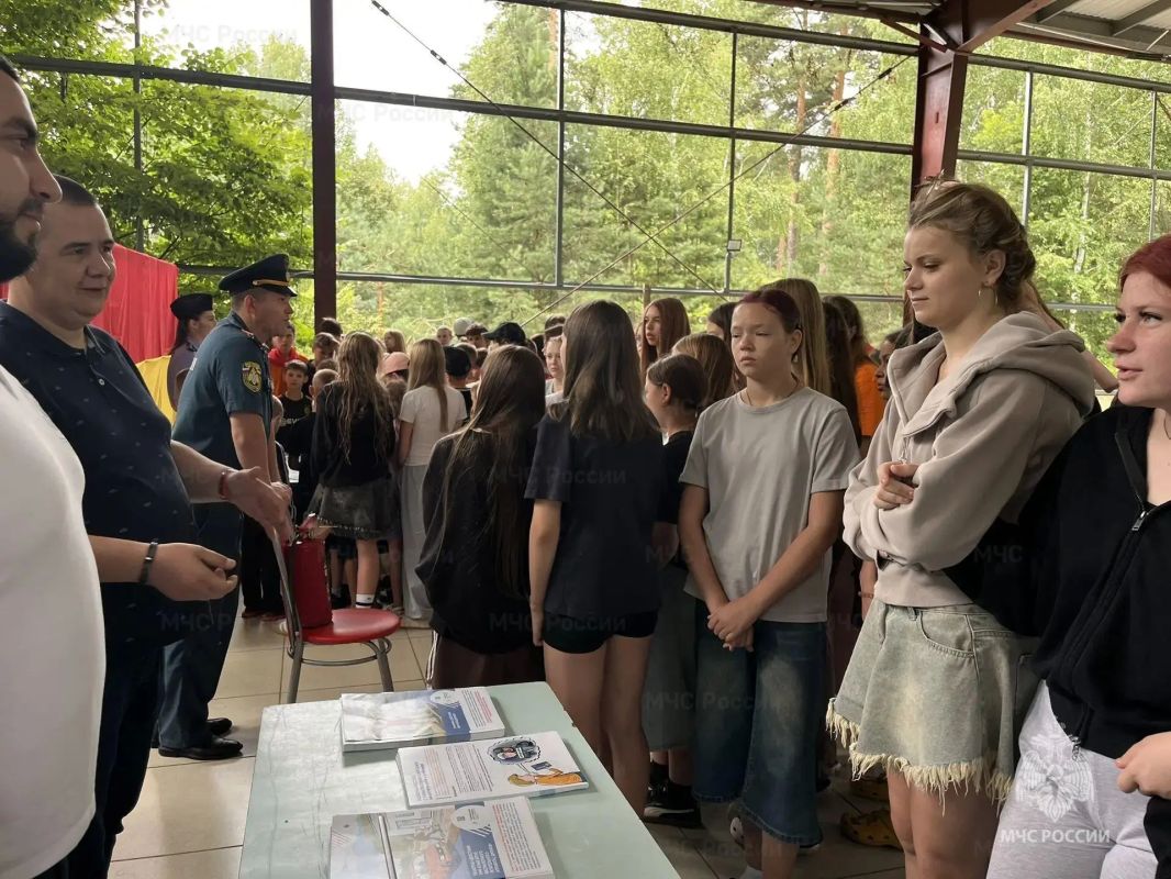 Занятия по комплексной безопасности в детском лагере «Юность» Занятия по комплексной безопасности в детском лагере «Юность»