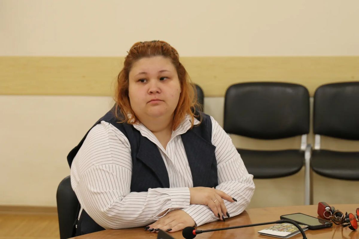 Яна Зенкина представила в окружную избирательную комиссию одномандатного избирательного округа № 177 документы о своем выдвижении в Государственную Думу Яна Зенкина представила в окружную избирательную комиссию одномандатного избирательного округа № 177 документы о своем выдвижении в Государственную Думу