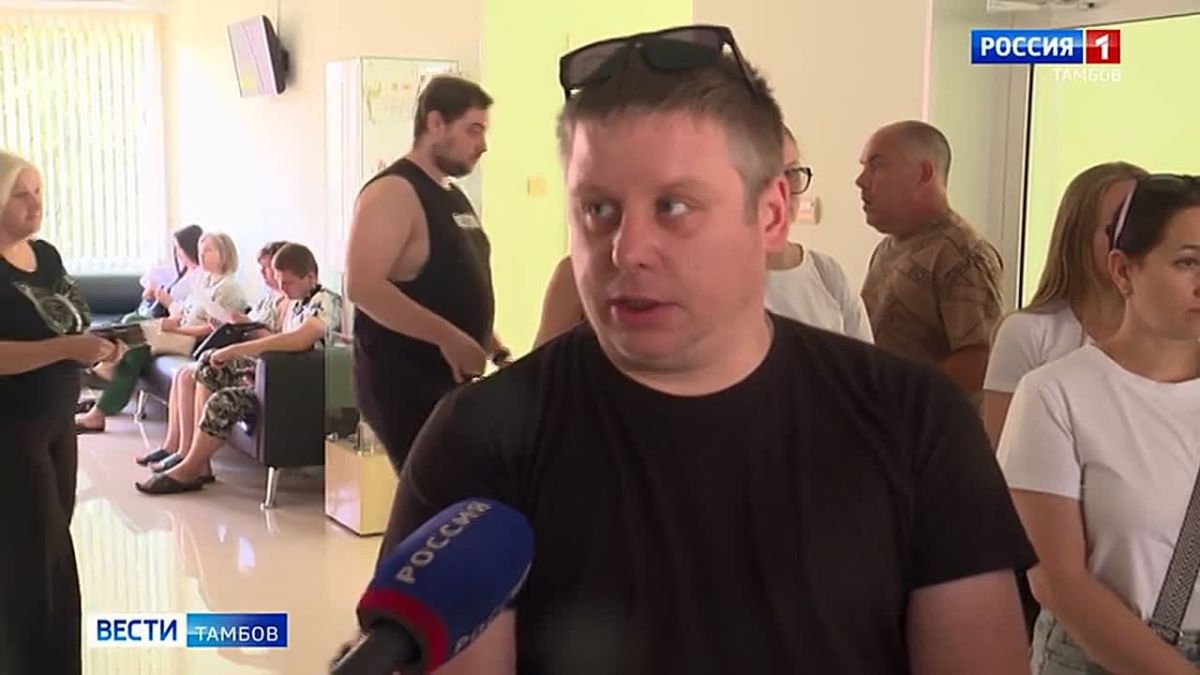 Накануне возле областной станции переливания крови выстроилась очередь