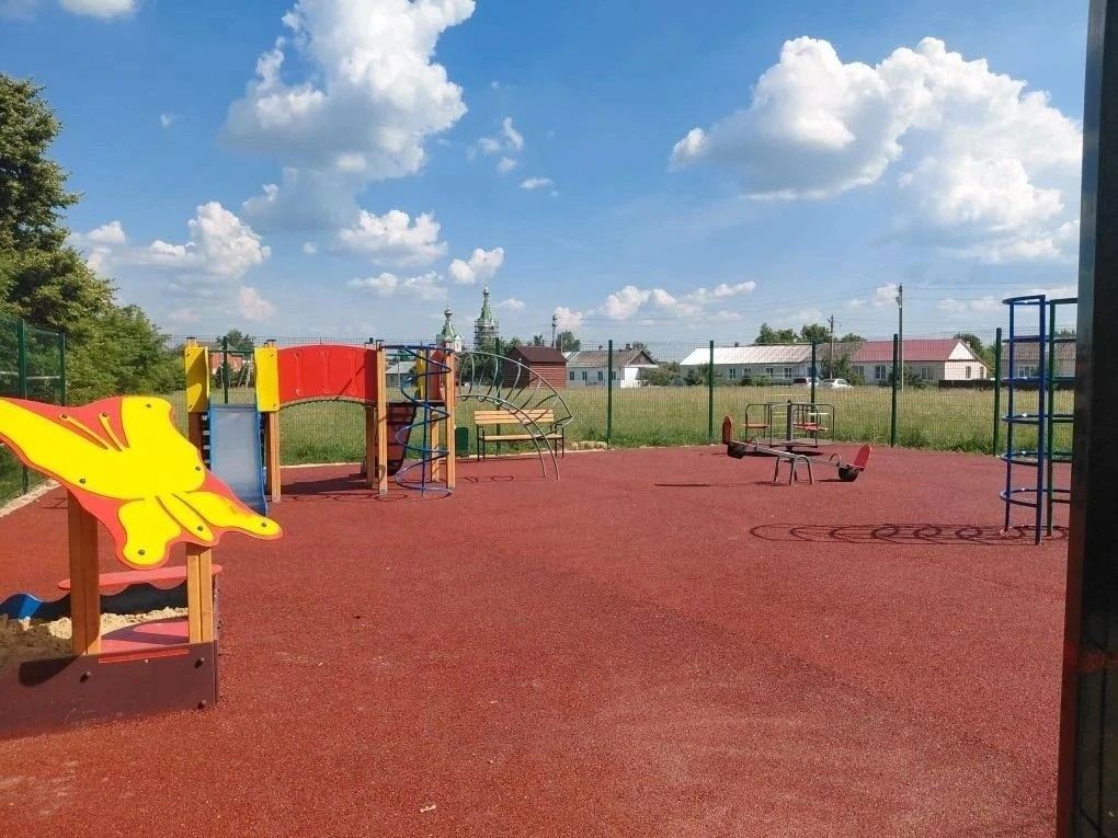 В рамках федерального проекта «Формирование комфортной городской среды» национального проекта «Инфраструктура для жизни» в Тамбовском муниципальном округе были проведены мероприятия по благоустройству территорий