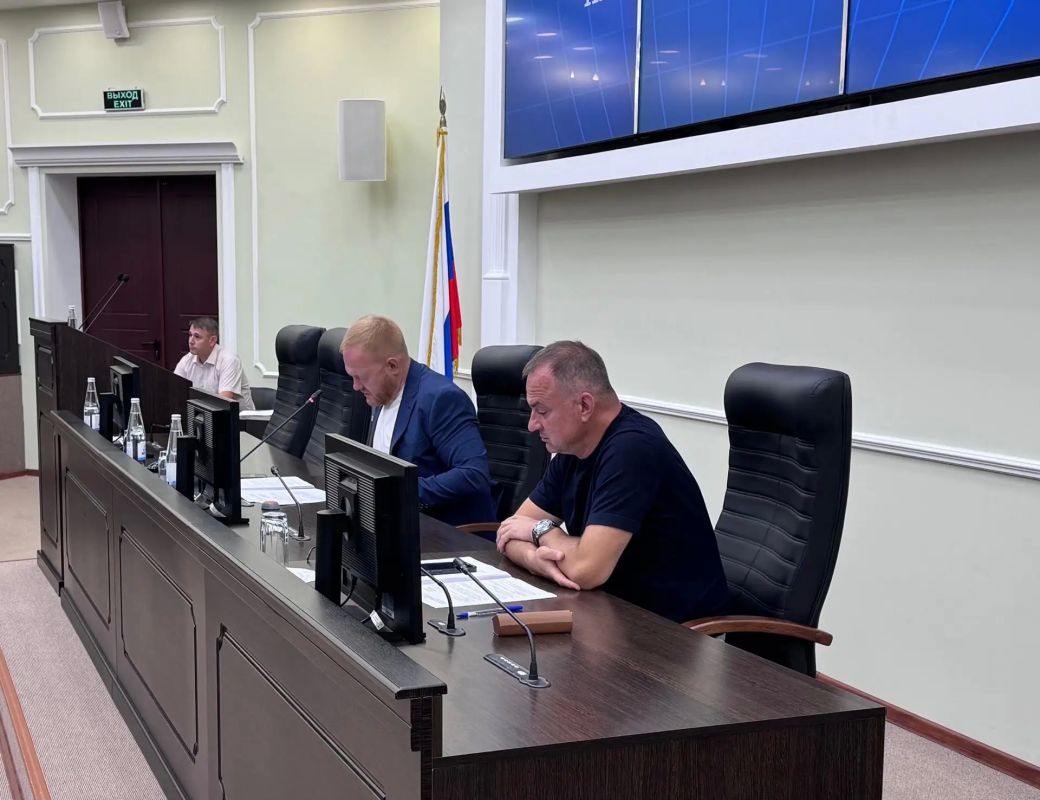 Под председательством Константина Черкасова прошло заседание комитета по промышленности, строительству, транспорту, связи и развитию предпринимательства Под председательством Константина Черкасова прошло заседание комитета по промышленности, строительству, транспорту, связи и развитию предпринимательства