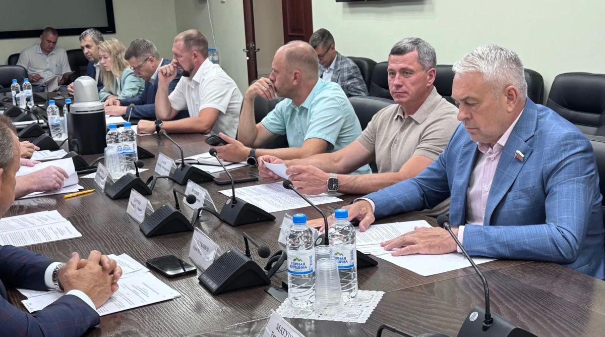 Под председательством Сергея Хаустова прошло заседание комитета по аграрным вопросам, экологии и природопользованию Под председательством Сергея Хаустова прошло заседание комитета по аграрным вопросам, экологии и природопользованию