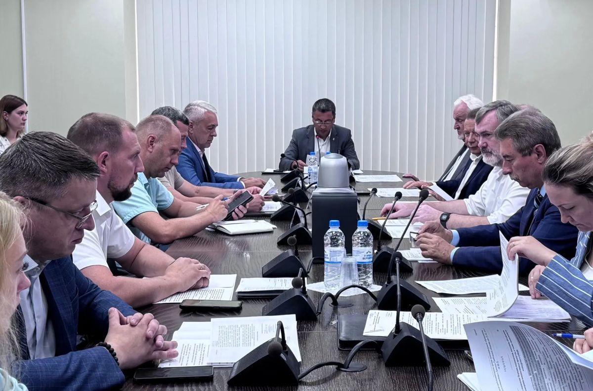 Под председательством Сергея Хаустова прошло заседание комитета по аграрным вопросам, экологии и природопользованию