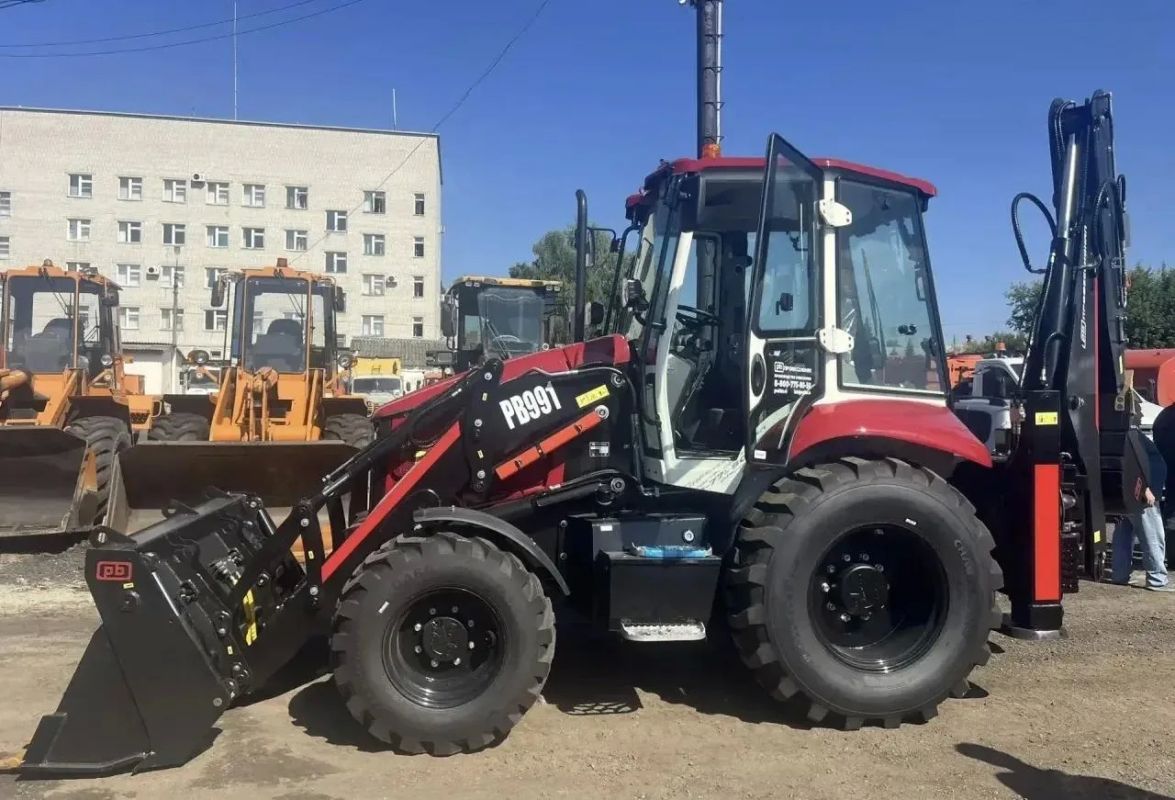 Комбинированные дорожные машины и погрузчики пополнили автопарк городских служб Тамбова Комбинированные дорожные машины и погрузчики пополнили автопарк городских служб Тамбова