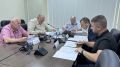 Под председательством Анатолия Плуталова прошло заседание комитета по законодательству
