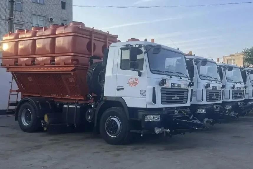 Комбинированные дорожные машины и погрузчики пополнили автопарк городских служб Тамбова