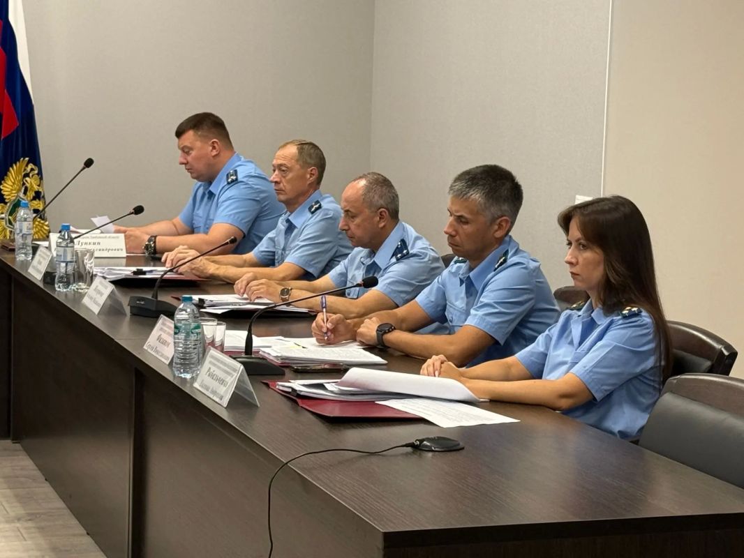 В прокуратуре Тамбовской области под председательством Андрея Кулагина состоялось заседание коллегии по подведению итогов работы в первом полугодии 2026 года В прокуратуре Тамбовской области под председательством Андрея Кулагина состоялось заседание коллегии по подведению итогов работы в первом полугодии 2026 года