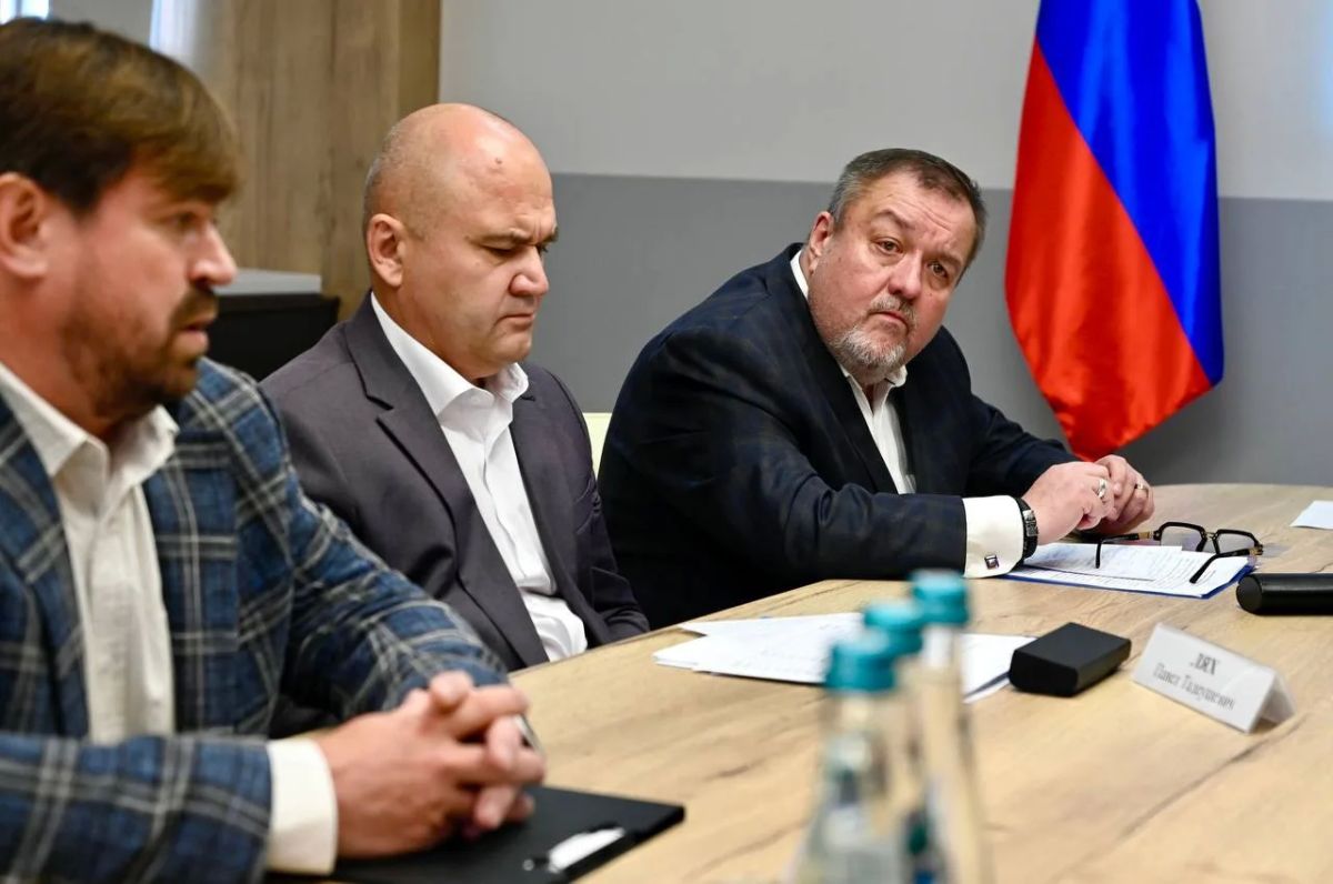 Евгений Первышов: С заместителем начальника отдела, куратором ЦФО в Департаменте по работе с регионами ПАО "Газпром" Александром Вологжаниным обсудили газификацию объектов будущей особой экономической зоны в Тамбовской... Евгений Первышов: С заместителем начальника отдела, куратором ЦФО в Департаменте по работе с регионами ПАО "Газпром" Александром Вологжаниным обсудили газификацию объектов будущей особой экономической зоны в Тамбовской...