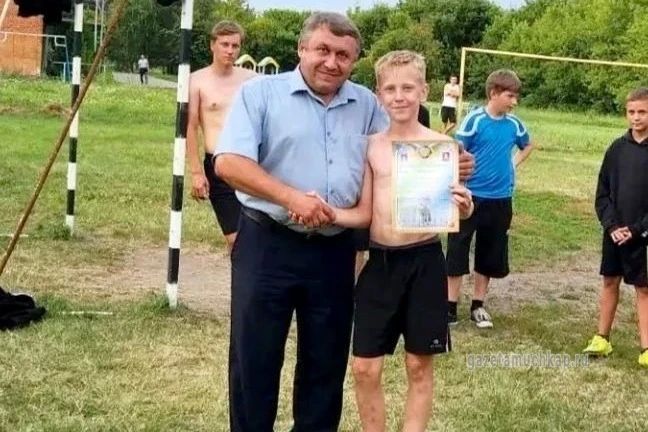В Тамбовской области наградили детей, участвовавших в тушении пожара в селе Шапкино В Тамбовской области наградили детей, участвовавших в тушении пожара в селе Шапкино