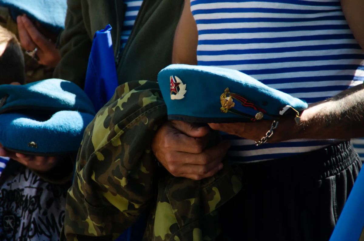 Крылатая пехота, голубые береты, элита российской армии - сегодня в России день ВДВ Крылатая пехота, голубые береты, элита российской армии - сегодня в России день ВДВ