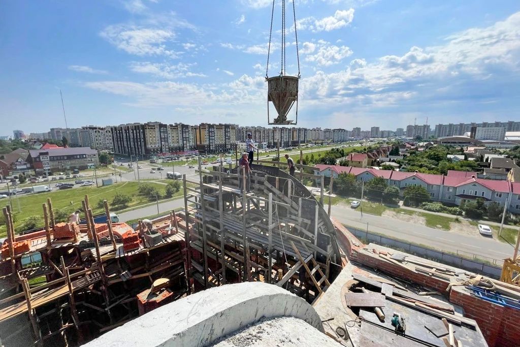 В Тамбое продолжается строительство храма в честь преподобного Серафима Саровского В Тамбое продолжается строительство храма в честь преподобного Серафима Саровского
