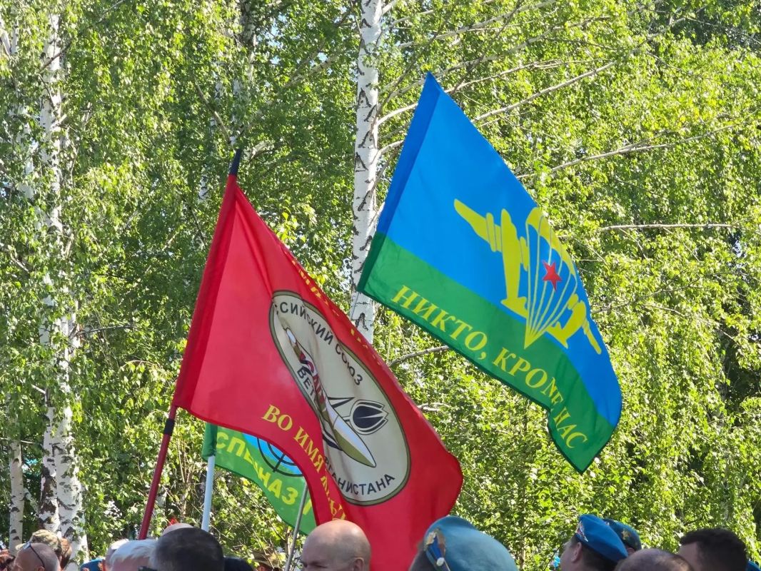 В Тамбовской области отметили День Воздушно-десантных войск В Тамбовской области отметили День Воздушно-десантных войск