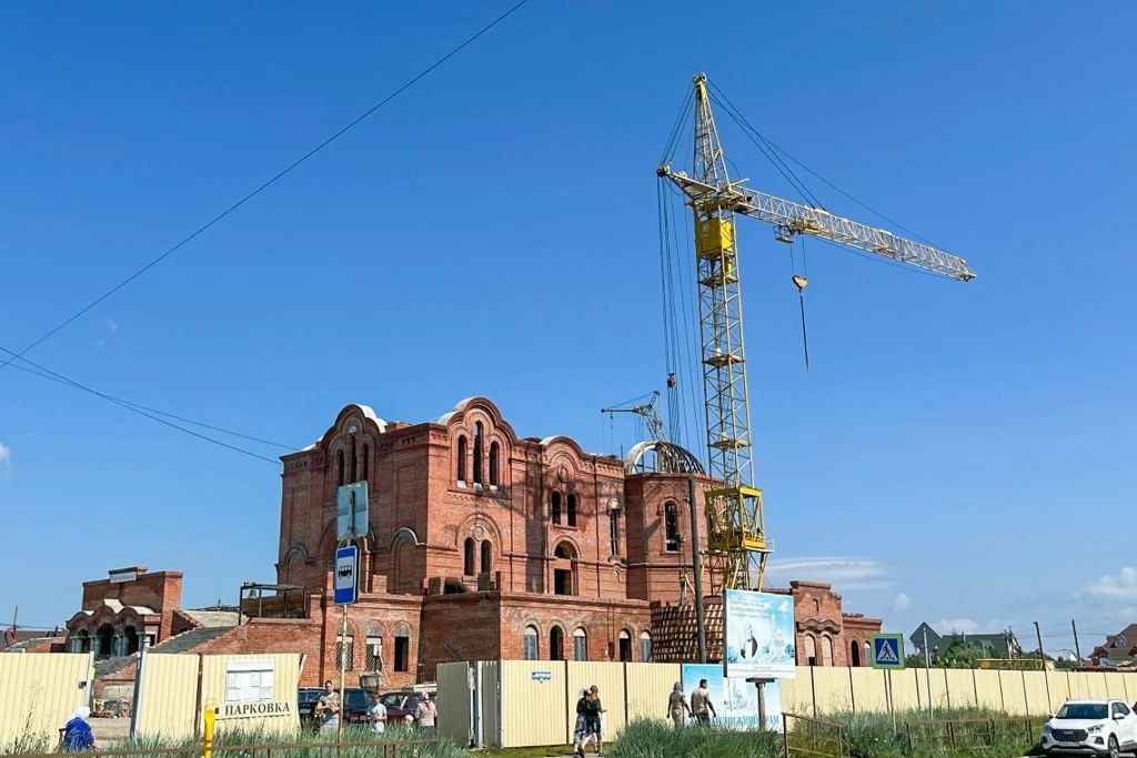 В Тамбое продолжается строительство храма в честь преподобного Серафима Саровского В Тамбое продолжается строительство храма в честь преподобного Серафима Саровского