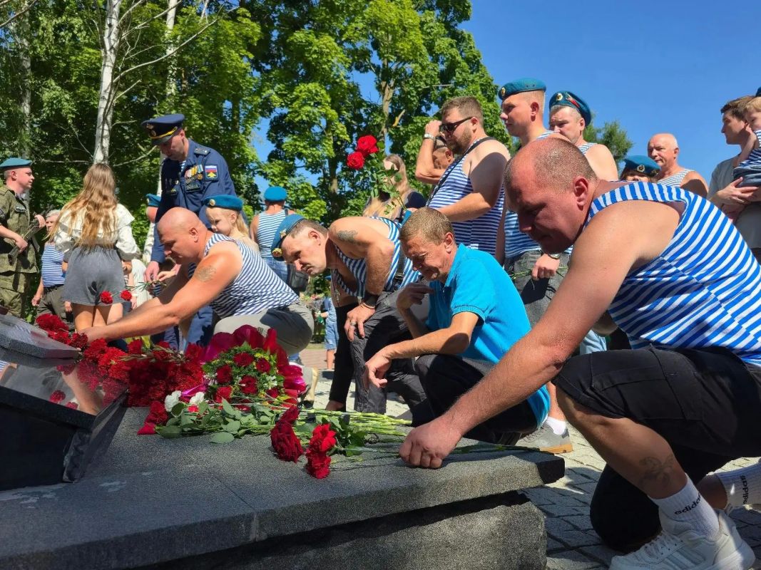 В Тамбовской области отметили День Воздушно-десантных войск В Тамбовской области отметили День Воздушно-десантных войск