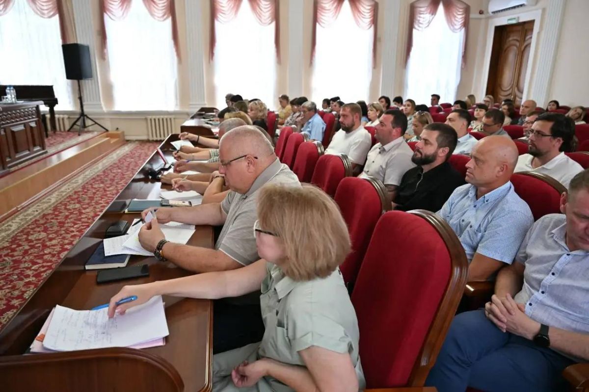 Максим Косенков: Вчера в рамках еженедельной планёрки традиционно рассмотрели итоги прошедшей недели и задачи на ближайшие дни Максим Косенков: Вчера в рамках еженедельной планёрки традиционно рассмотрели итоги прошедшей недели и задачи на ближайшие дни