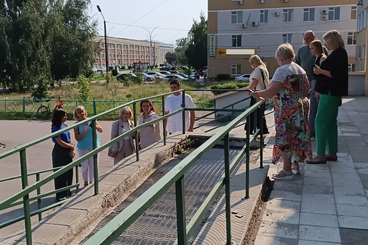 В тамбовской поликлинике №5 проверили доступность медпомощи для участников СВО В тамбовской поликлинике №5 проверили доступность медпомощи для участников СВО
