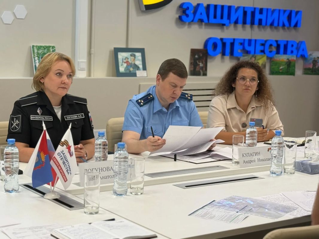 В рамках проекта «Прямая линия с законом» прокурор Тамбовской области Андрей Кулагин провел личный прием участников специальной военной операции и членов их семей В рамках проекта «Прямая линия с законом» прокурор Тамбовской области Андрей Кулагин провел личный прием участников специальной военной операции и членов их семей