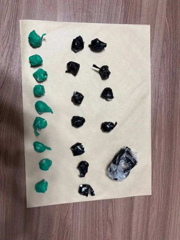 Более килограмма мефедрона изъяли полицейские у 16-летнего наркодилера в Тамбове Более килограмма мефедрона изъяли полицейские у 16-летнего наркодилера в Тамбове