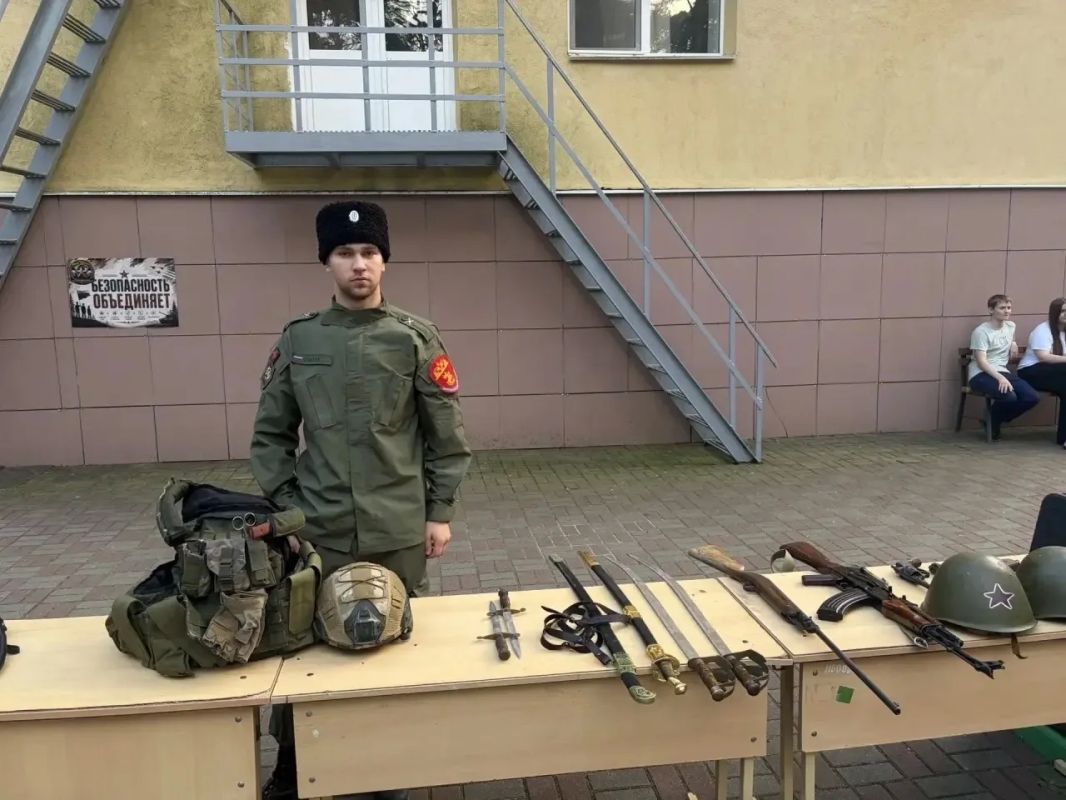 Первая в регионе казачья смена стартовала в лагере «Сосновый бор» Первая в регионе казачья смена стартовала в лагере «Сосновый бор»