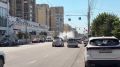 Максим Косенков: Из-за сильной жары усилили орошение дорог. Сегодня днём воздух прогрелся больше +30 градусов, поэтому проезжую часть дорожники охлаждают с помощью поливомоечных машин. Это помогает защитить асфальт от...