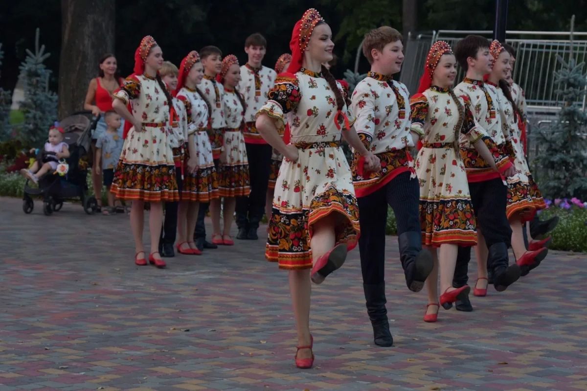 В Тамбове провели Семейный пикник «Родные — Любимые»: рассказываем, как это было В Тамбове провели Семейный пикник «Родные — Любимые»: рассказываем, как это было