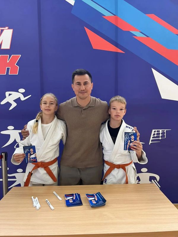 Олимпийский чемпион по греко-римской борьбе Роман Власов на Дне физкультурника в Тамбове Олимпийский чемпион по греко-римской борьбе Роман Власов на Дне физкультурника в Тамбове