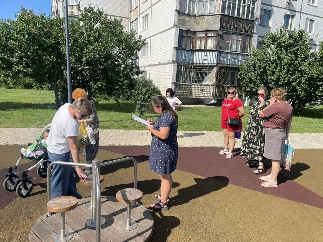 По поручению главы администрации Максима Косенкова в Тамбове проводятся регулярные осмотры состояния общественных пространств с участием жителей По поручению главы администрации Максима Косенкова в Тамбове проводятся регулярные осмотры состояния общественных пространств с участием жителей