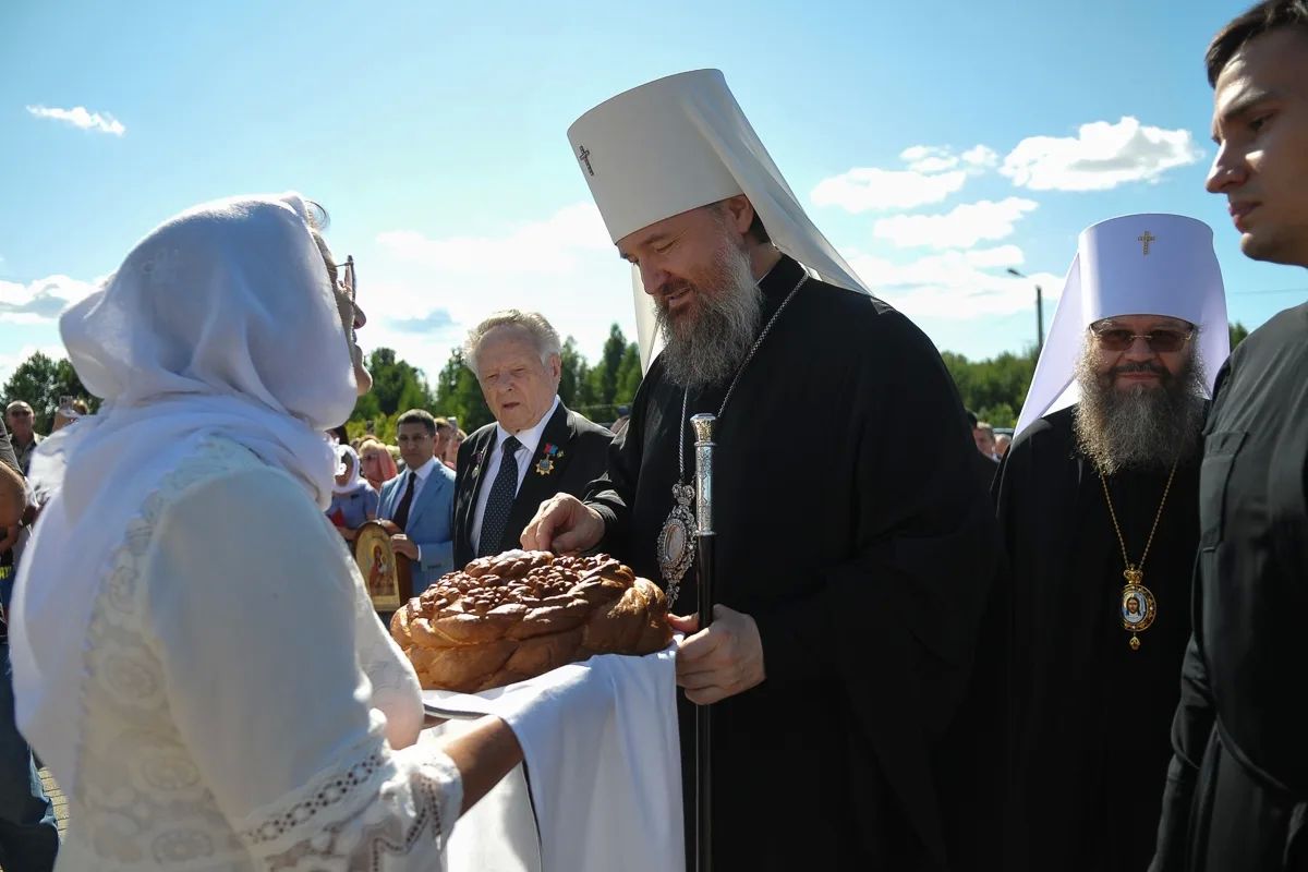 В посёлке Новая Ляда открыли памятник преподобному Силуану Афонскому В посёлке Новая Ляда открыли памятник преподобному Силуану Афонскому