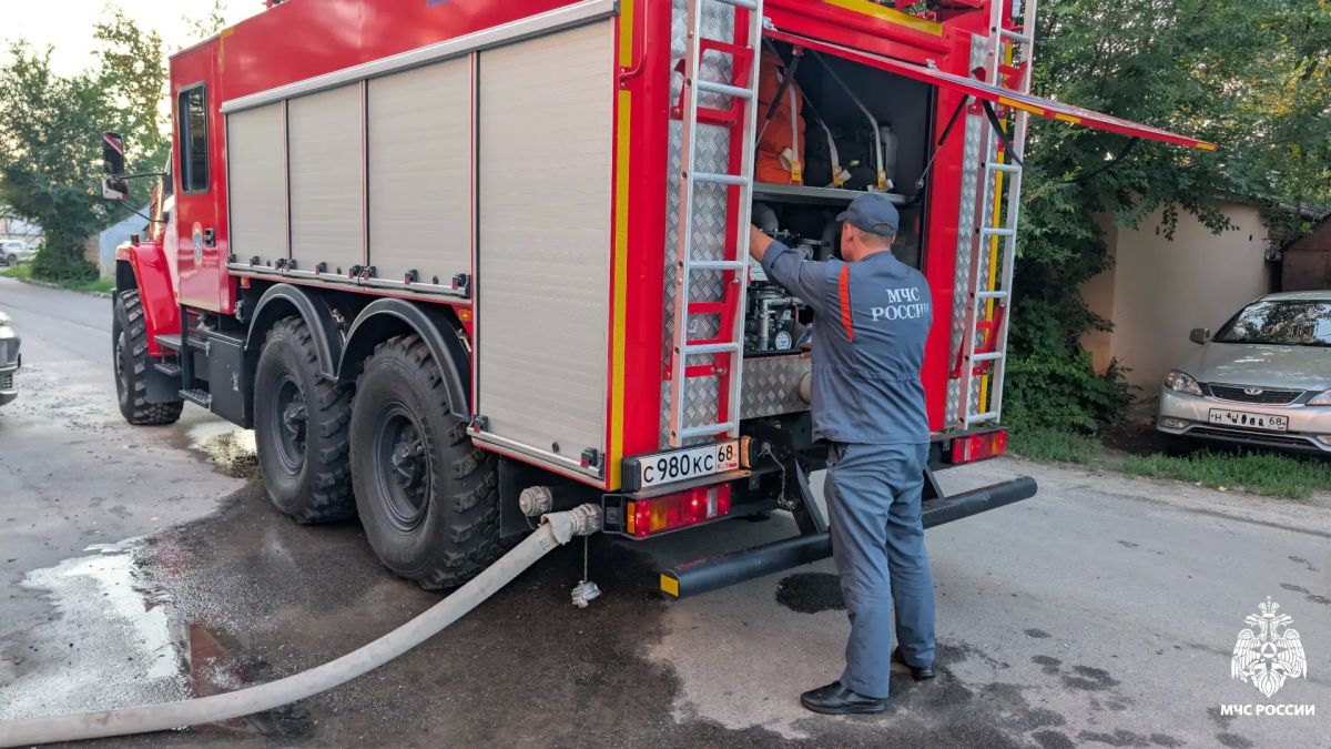 14 человек спасены на пожаре в городе Тамбове 14 человек спасены на пожаре в городе Тамбове