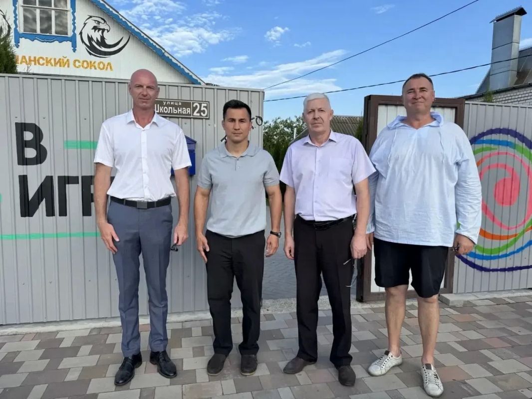 Олимпийский чемпион по греко-римской борьбе Роман Власов на Дне физкультурника в Тамбове Олимпийский чемпион по греко-римской борьбе Роман Власов на Дне физкультурника в Тамбове