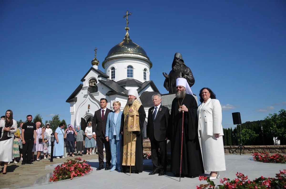 В рабочем посёлке Новая Ляда Тамбовского муниципального округа открыли памятник преподобному Силуану Афонскому В рабочем посёлке Новая Ляда Тамбовского муниципального округа открыли памятник преподобному Силуану Афонскому