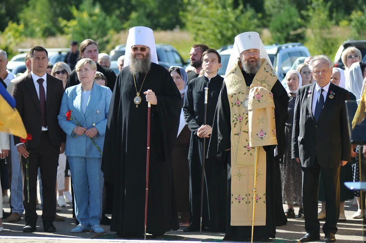В посёлке Новая Ляда открыли памятник преподобному Силуану Афонскому В посёлке Новая Ляда открыли памятник преподобному Силуану Афонскому