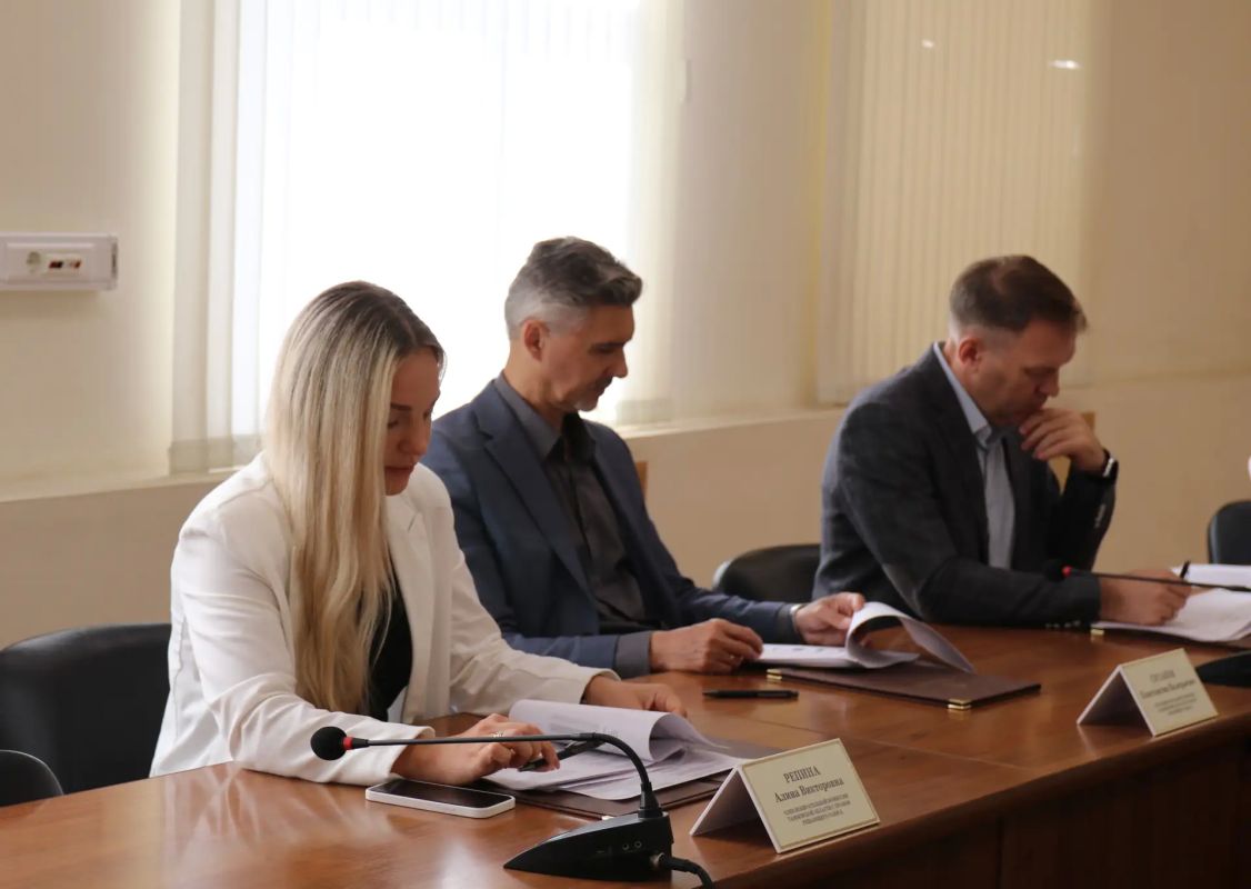 Состоялось заседание окружной избирательной комиссии одномандатного избирательного округа № 177 «Тамбовская область - Тамбовский одномандатный избирательный округ» по выборам депутата Государственной Думы Состоялось заседание окружной избирательной комиссии одномандатного избирательного округа № 177 «Тамбовская область - Тамбовский одномандатный избирательный округ» по выборам депутата Государственной Думы