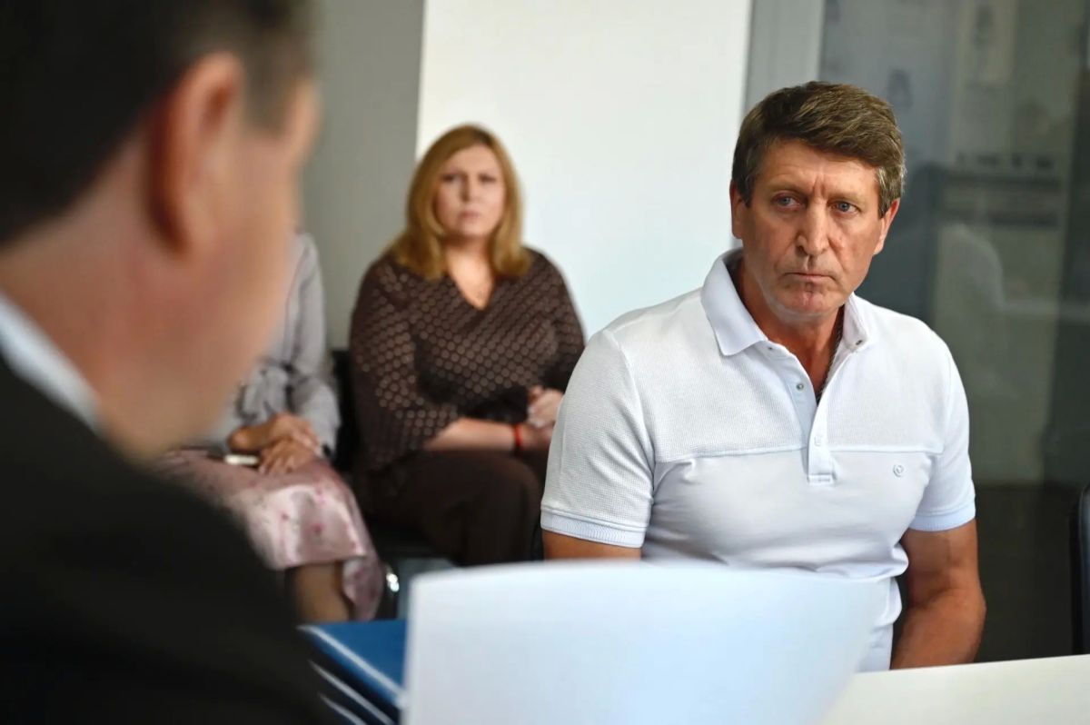 Глава Тамбовской области Евгений Первышов провёл приём граждан в Штабе общественной поддержки региона Глава Тамбовской области Евгений Первышов провёл приём граждан в Штабе общественной поддержки региона
