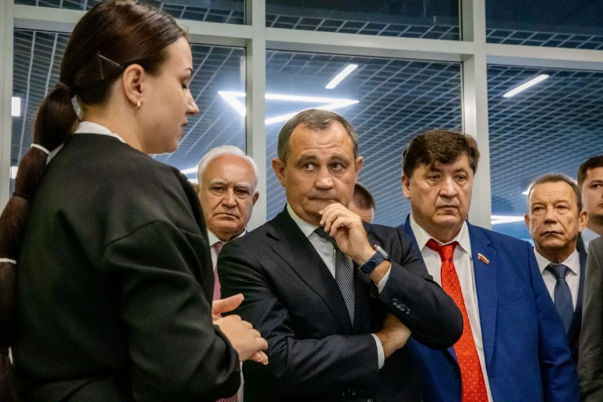 Сегодня в Ельце Липецкой области состоялось заседание Совета молодёжных парламентов Центрального федерального округа Сегодня в Ельце Липецкой области состоялось заседание Совета молодёжных парламентов Центрального федерального округа