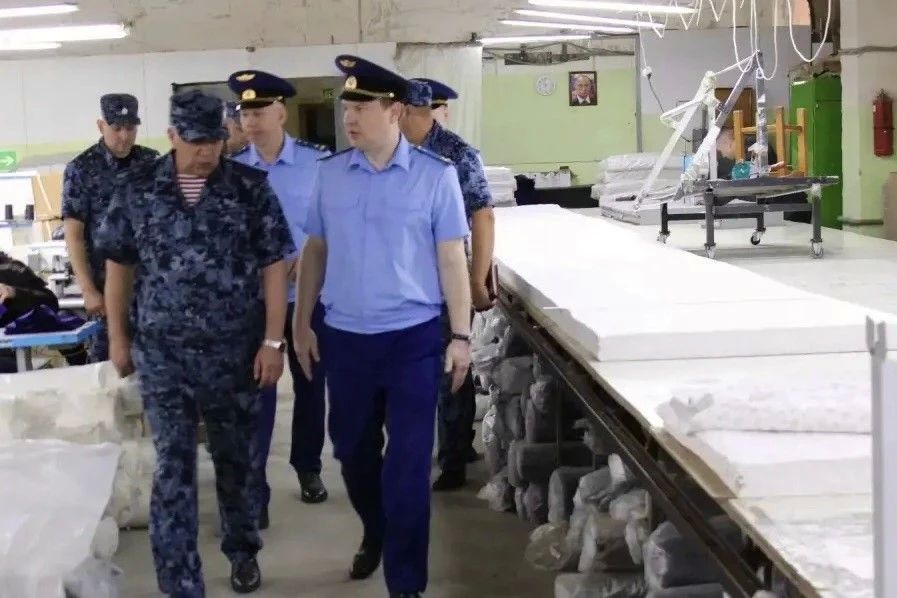 Прокурор Тамбовской области Андрей Кулагин с выездом на место проверил соблюдение администрацией ФКУ ИК-1 УФСИН России по Тамбовской области законодательства, регулирующего порядок отбывания осужденными уголовного наказания... Прокурор Тамбовской области Андрей Кулагин с выездом на место проверил соблюдение администрацией ФКУ ИК-1 УФСИН России по Тамбовской области законодательства, регулирующего порядок отбывания осужденными уголовного наказания...