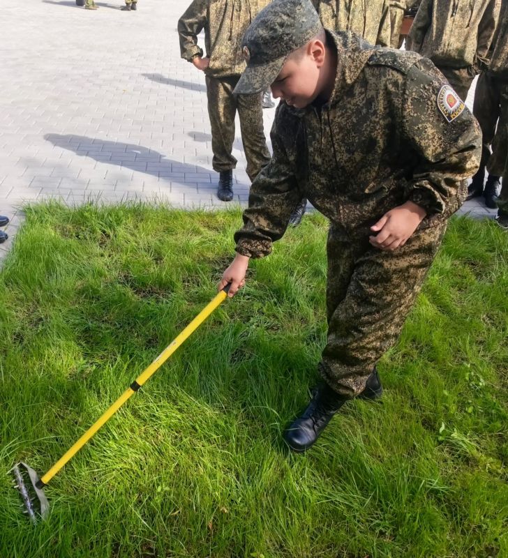 Сотрудники регионального следственного управления провели практическое занятие с кадетами профильного кадетского класса СК России Сотрудники регионального следственного управления провели практическое занятие с кадетами профильного кадетского класса СК России