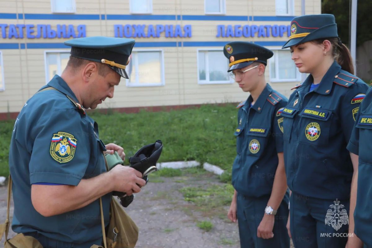Завершился учебный сбор с выпускниками высших учебных заведений МЧС России Завершился учебный сбор с выпускниками высших учебных заведений МЧС России
