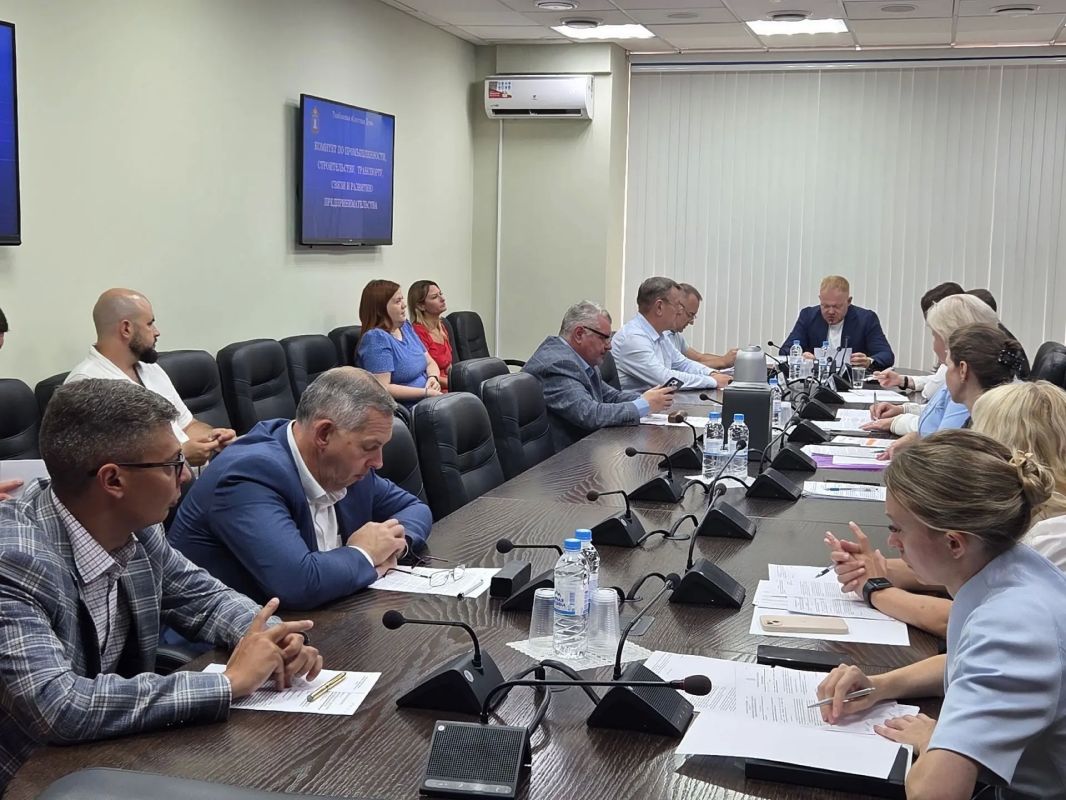 Под председательством Константина Черкасова прошло заседание комитета по промышленности, строительству, транспорту, связи и развитию предпринимательства Под председательством Константина Черкасова прошло заседание комитета по промышленности, строительству, транспорту, связи и развитию предпринимательства