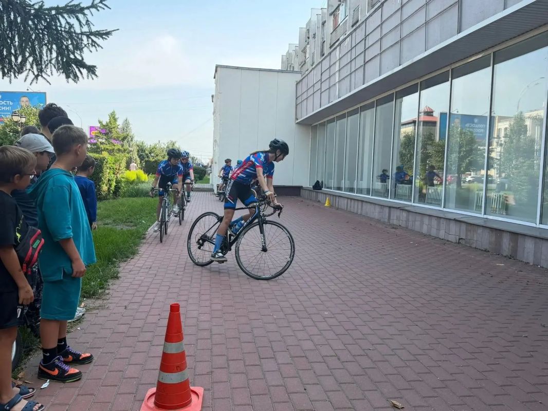 В Тамбове продолжаются спортивно-развлекательные программы «Лето во дворе» для детей, проводящих каникулы в городе В Тамбове продолжаются спортивно-развлекательные программы «Лето во дворе» для детей, проводящих каникулы в городе