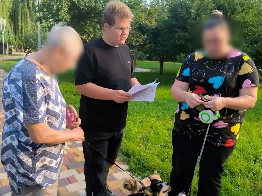 В Тамбове на Набережной прошёл рейд по контролю за выгулом домашних животных В Тамбове на Набережной прошёл рейд по контролю за выгулом домашних животных