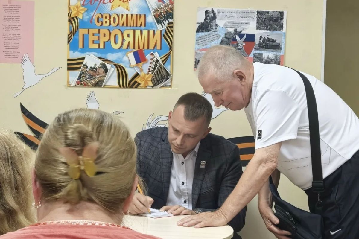 На встрече с жителями южной части Тамбова обсудили вопросы капремонта и ЖКХ На встрече с жителями южной части Тамбова обсудили вопросы капремонта и ЖКХ