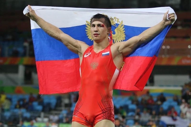 Олимпийский чемпион Роман Власов: государственные символы и спорт неразделимы