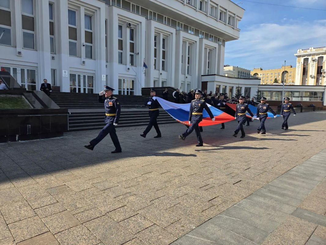 В регионе проходят праздничные мероприятия, посвященные Дню Государственного флага Российской Федерации В регионе проходят праздничные мероприятия, посвященные Дню Государственного флага Российской Федерации
