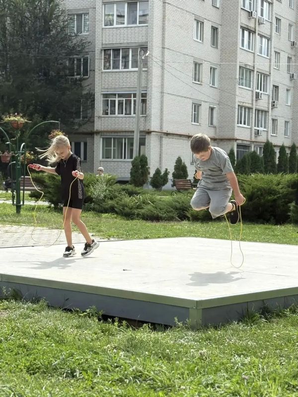 «Лето во дворе»: в Тамбове продолжаются спортивно-развлекательные площадки для детей «Лето во дворе»: в Тамбове продолжаются спортивно-развлекательные площадки для детей