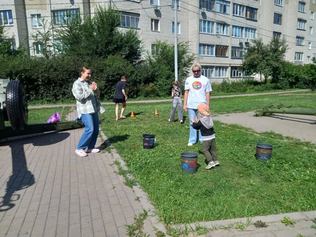 «Лето во дворе»: в Тамбове продолжаются спортивно-развлекательные площадки для детей «Лето во дворе»: в Тамбове продолжаются спортивно-развлекательные площадки для детей