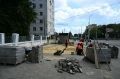 В Тамбове восстанавливают тротуар на Советской, 1. В конце июля на этом месте демонтировали киоск, который работал на участке, где размещение НТО запрещено