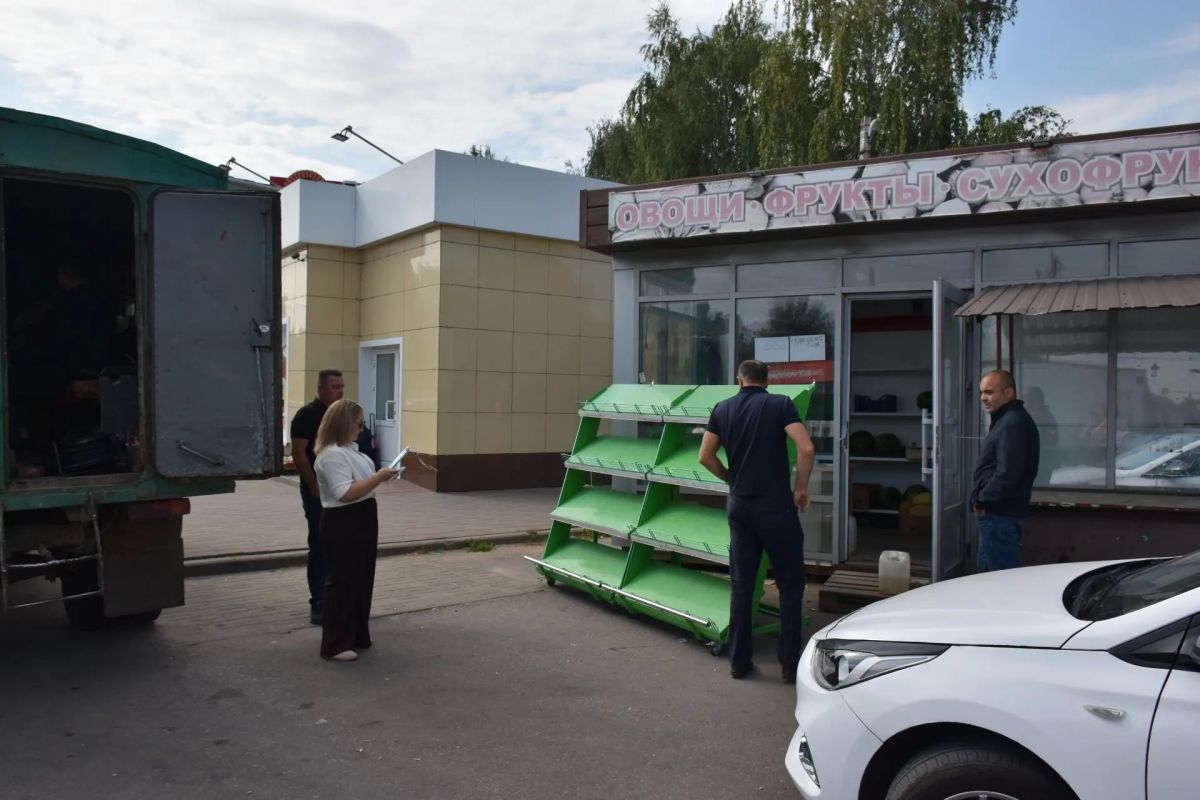 В Тамбове продолжается демонтаж незаконно размещённых торговых объектов В Тамбове продолжается демонтаж незаконно размещённых торговых объектов