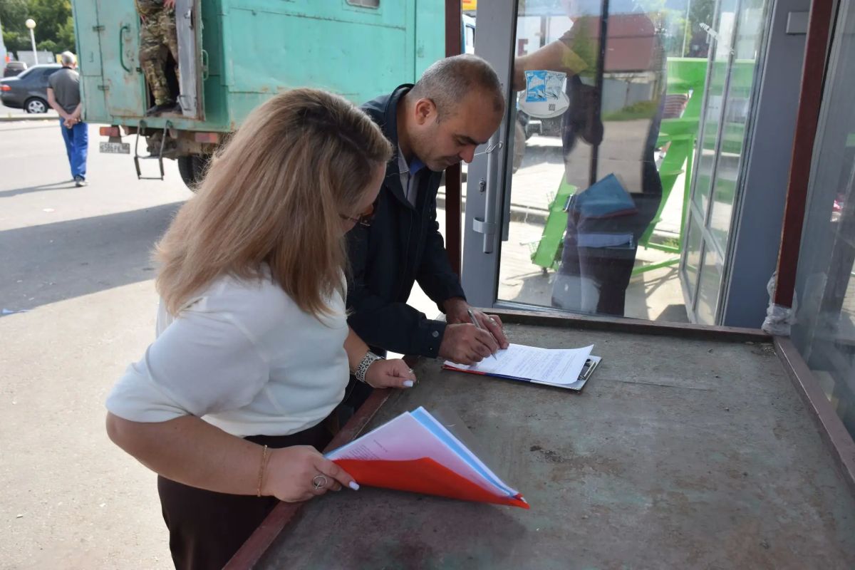 В Тамбове продолжается демонтаж незаконно размещённых торговых объектов В Тамбове продолжается демонтаж незаконно размещённых торговых объектов
